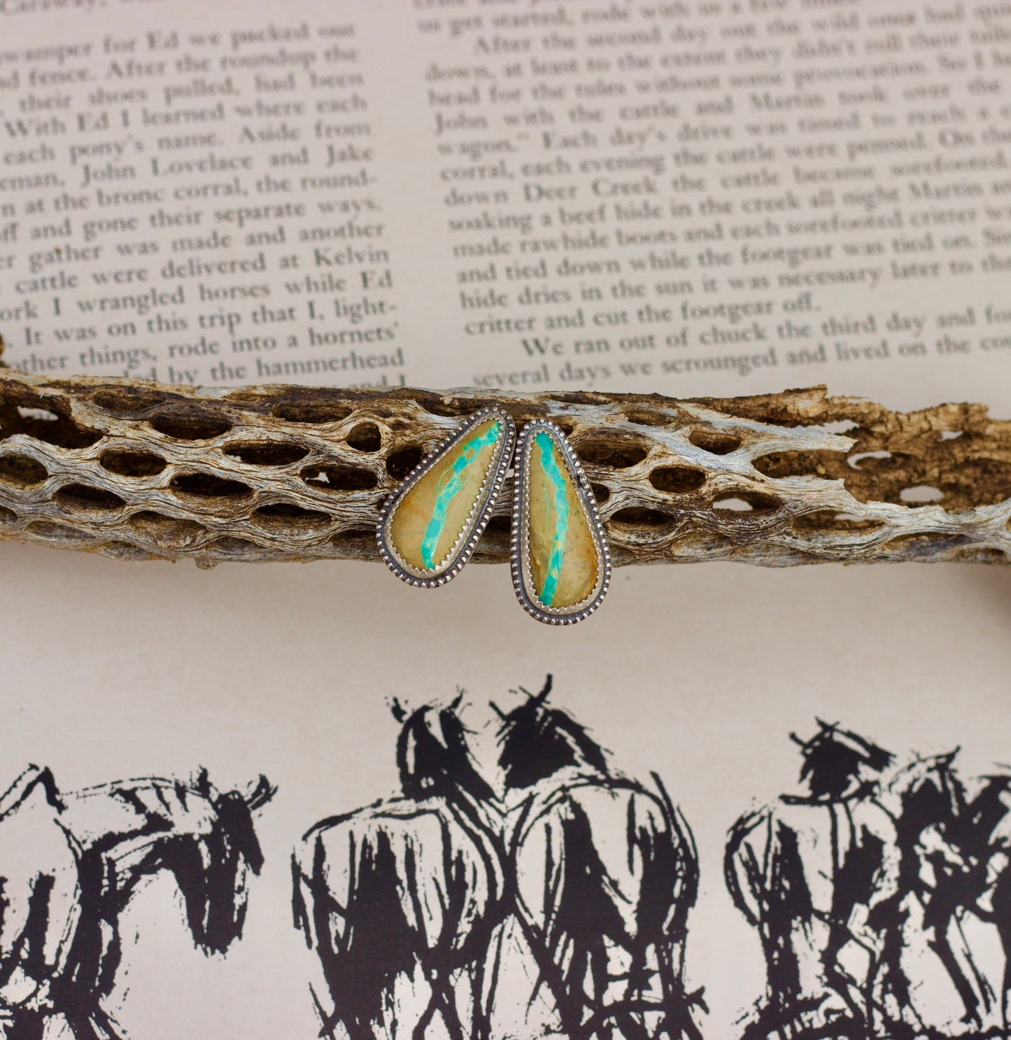 Royston Ribbon Studs