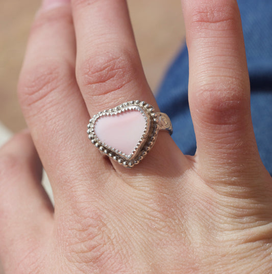 Heart shell ring