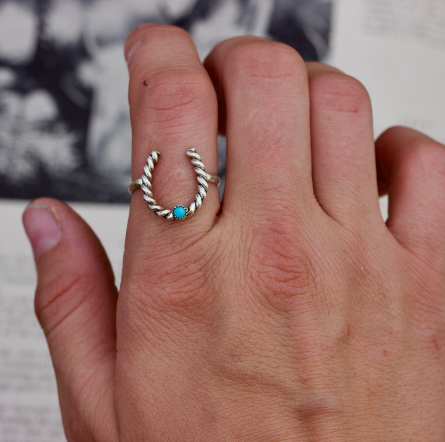 Turquoise horseshoe Ring Sz:9